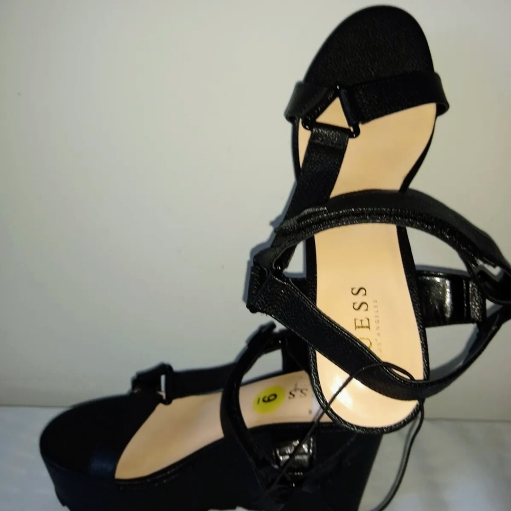 Guess Women's Open Toes Strappy Wedge Sandals Sz 9M